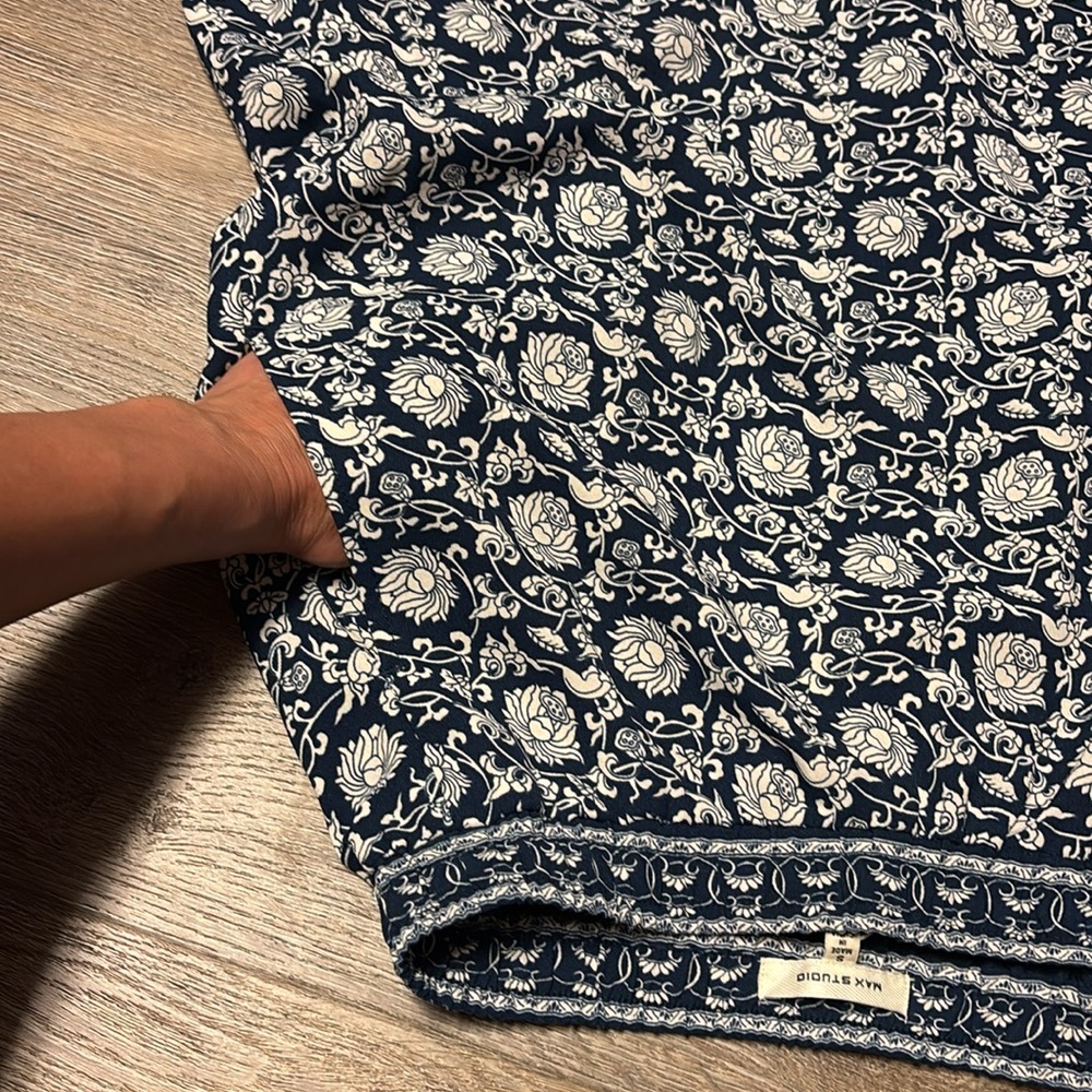 Brand🆕🤩😍🤩 MAX STUDIO maxi skirt - Picture 7 of 9